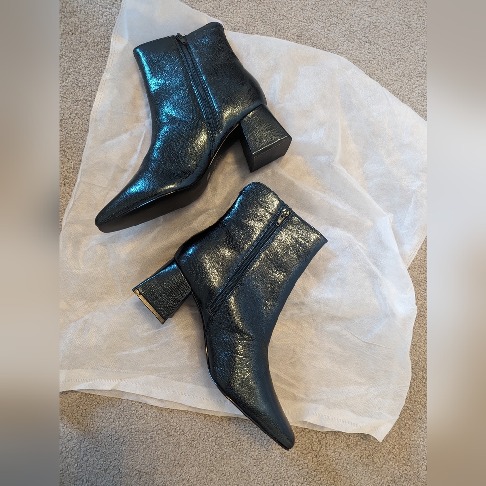 NWT Chinese Laundry Ankle Bootie in Emerald